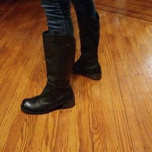 Dollhouse taho boots